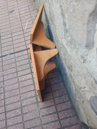 Estantería de madera