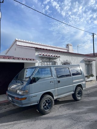 Mitsubishi L300 4x4
