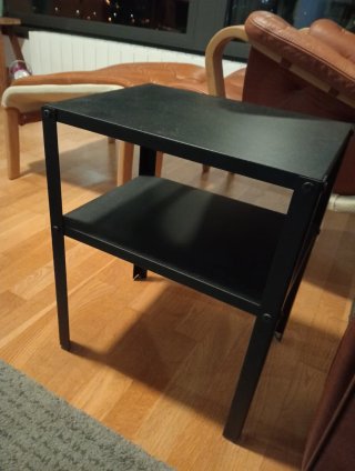 Mesita auxiliar Ikea Knarrevik
