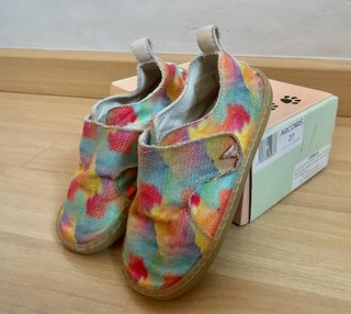 Zapatos Baby Lobitos Arcoíris Talla 27