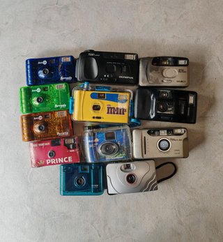 Lotto di 12 Fotocamere Analogiche