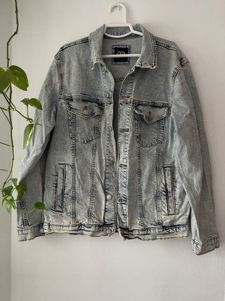 Cazadora vaquera oversize ZARA azul