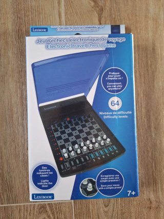 Ajedrez electronico de viaje