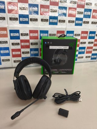 Razer BlackShark V2 HyperSpeed, auriculares gaming inalámbricos, negros