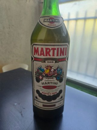 Botella Antigua Martini Rosso decoración tengo 3