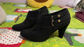 Botines de tacón negros