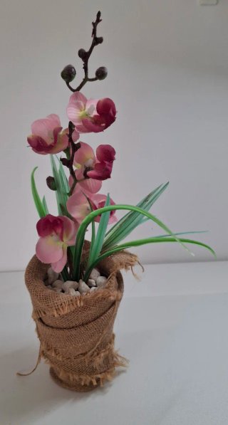 Orquidea planta artificial con maceta de yute