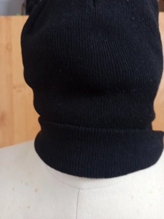 Gorro de lana negro