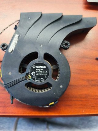 Ventilador Sunon para iMac 1311
