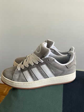 Zapatillas Adidas Campus Grises y Blancas