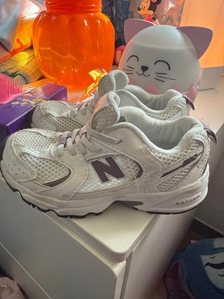 Zapatillas New Balance de Niña, muy poco uso