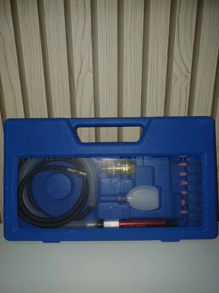 Máquina de pulir neumática con accesorios