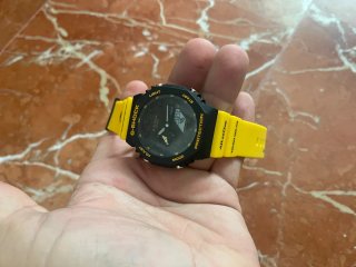 Reloj Casio G-Shock Negro y Amarillo