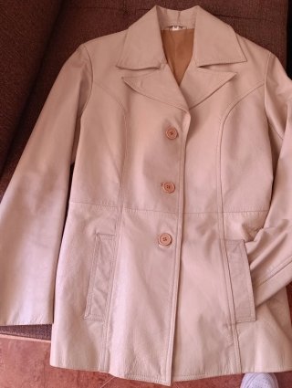 Chaqueta entallada de Cuero Beige Talla S