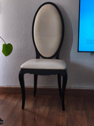 Silla de diseño en madera