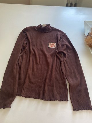 Camiseta manga larga Zara marrón