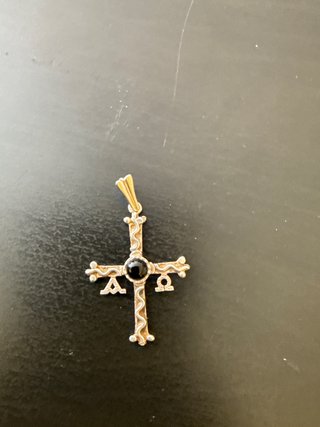 Cruz de la Victoria con Azabache