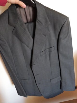 Traje Gris Oscuro