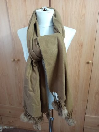 Bufanda Beige con Borlas