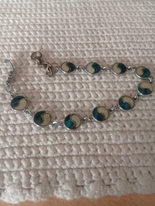 Pulsera con diseño de yin yang