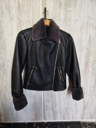 Chaqueta efecto piel con pelo Mango