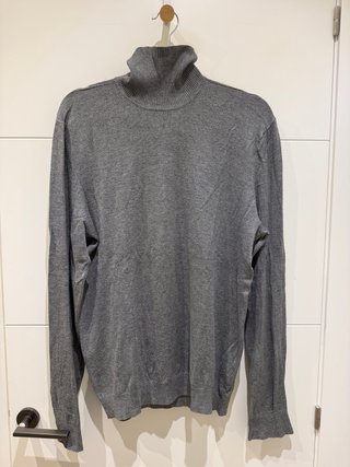 Jersey de cuello alto gris
