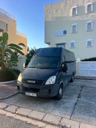 Vendo una farguneta de transporte Dayli muy buen