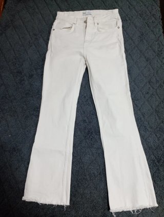 Pantalón largo blanco Zara