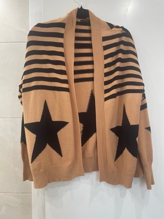 Cardigan de punto con estampado de estrellas
