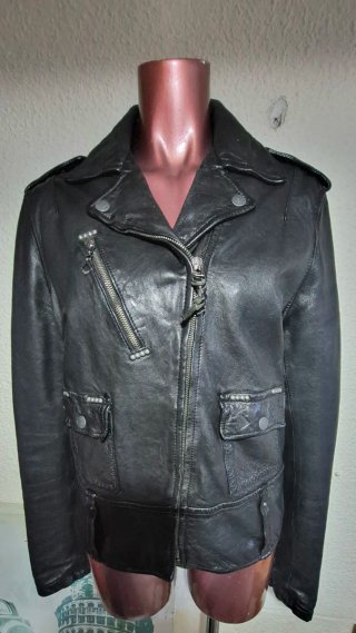 Chaqueta estilo motero negra