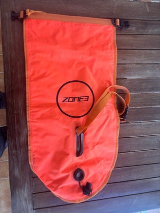 Boya de Natación Estanca Zone3 28L