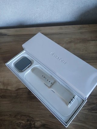 Apple Watch Series 11 Argento