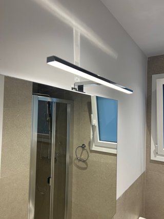 Aplique de luz para espejo de baño