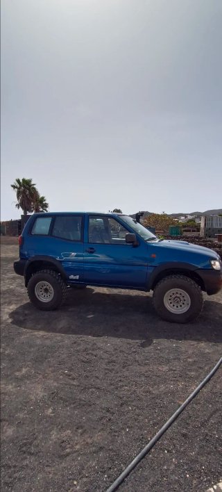 Nissan Terrano II 2000