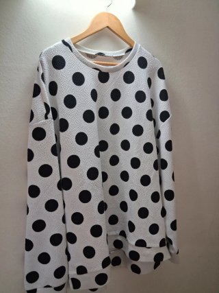 Sudadera con Estampado de Topos.Trafaluc