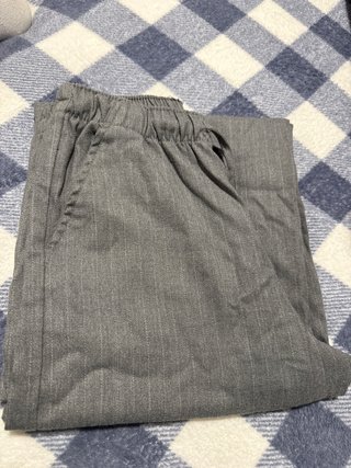 Pantalón de lino gris talla 11-12