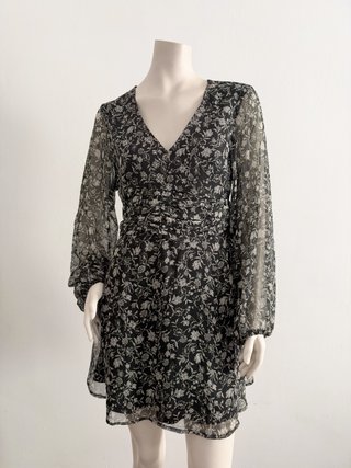 Vestido flores Stradivarius M