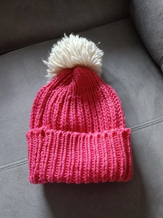 Gorro de punto con pompón
