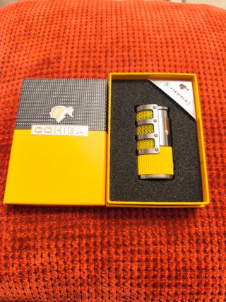 Mechero Cohiba trillama negro y amarillo
