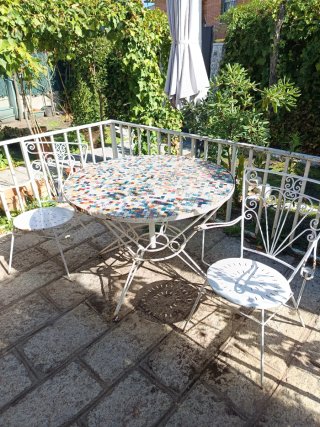 Conjunto de Mesa y 2 Sillas de Forja