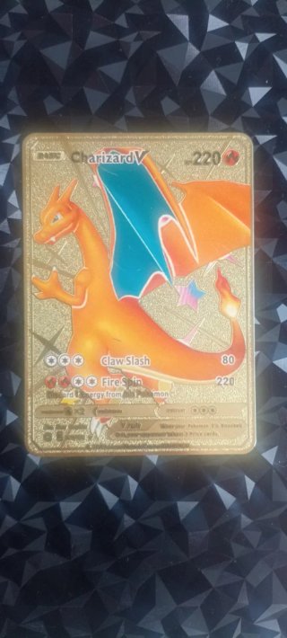 Carta Pokémon Charizard V Dorada