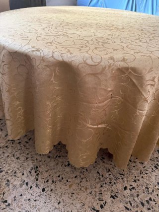 Tabla redonda de madera