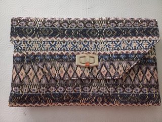 Cartera de mano clutch étnico