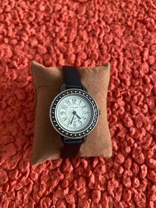 Reloj VIKEC con correa negra