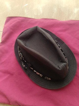 Sombrero Negro Estilo Fedora