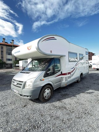 AUTOCARAVANA EURA MOBIL  6 PLAZAS VIAJAR Y DORMIR