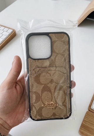 Funda Coach para iPhone 15 Pro Max