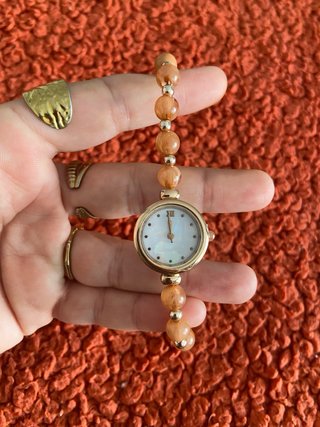 Reloj de pulsera con cuentas