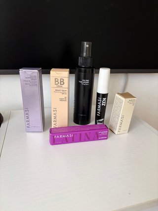 Lote de Maquillaje Farmasi