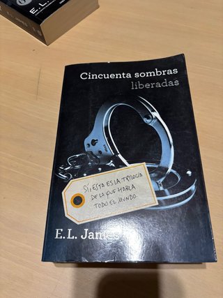 Libro cincuentas sombras liberadas